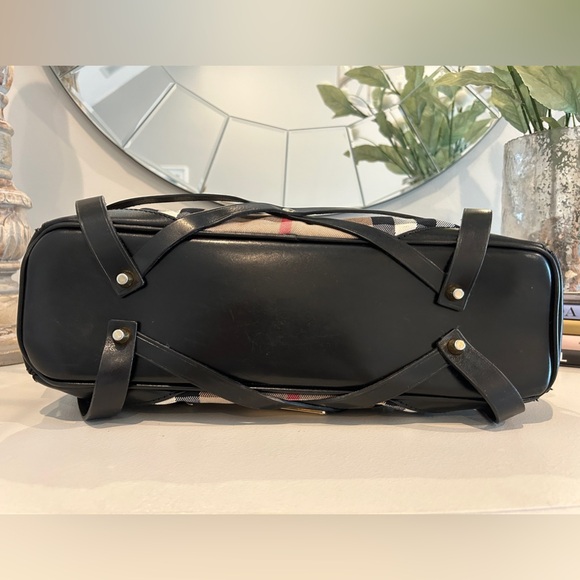 Burberry Bridle Gosford Hobo Medium Bag - Picture 5 of 9